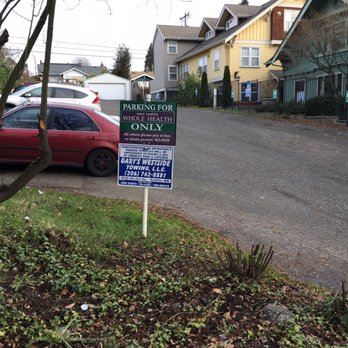 Lifespan Naturopathic Medicine - Free parking! Lots of free street parking too though - Naturopathic/Holistic Near Me