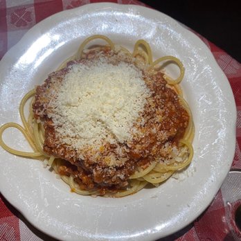 Dan Tana's - Spaghetti Meat Sauce - Italian Near Me - West Hollywood, California Dan Tana's - Spaghetti Meat Sauce - Italian Near Me - West Hollywood, California