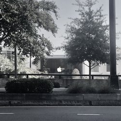 Apple Lenox Square - Apple Store from the other side of Peachtree Rd