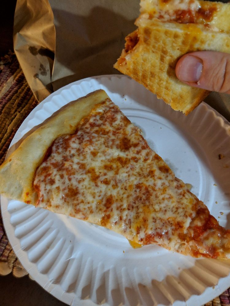 What Is The Best NYC Pizza? (New York, Roosevelt: 2013, clubhouse