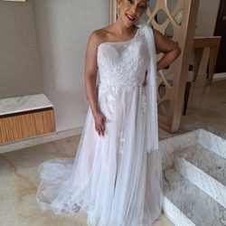 Anneli Styles Professional Alterations - The bride to be before heading out to the ceremony in her suite