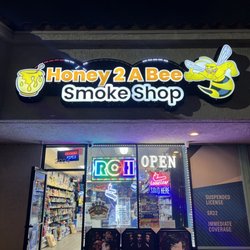 Honey 2 A Bee Smoke Shop - Outside