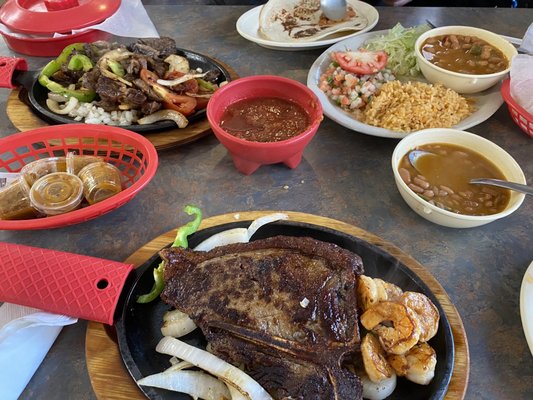 Taqueria El Tapatio Takeout Delivery 29 Photos 32 Reviews Mexican 220 S Seguin Ave New Braunfels Tx Restaurant Reviews Phone Number Yelp