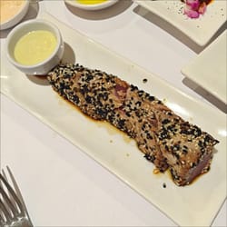 Moda Kitchen And Bar - Tuna tataki