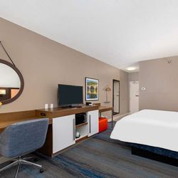 Hampton Inn Corbin - Guest room