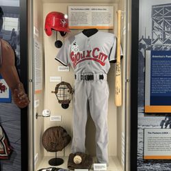 Sioux City Public Museum - Great displays of sports history