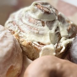 Five Daughters Bakery - Cinnamon Bun