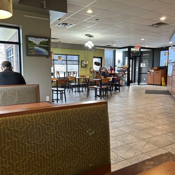 Picasso Deli - people sitting at tables in a restaurant - Delis Near Me - Novi, Michigan Picasso Deli - people sitting at tables in a restaurant - Delis Near Me - Novi, Michigan