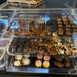 Groovy Pop Gourmet Popcorn - Chocolates