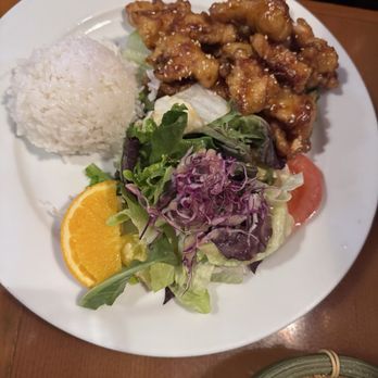 Kumadori Sushi - Sesame chicken - Sushi Bars Near Me - Glendale, California