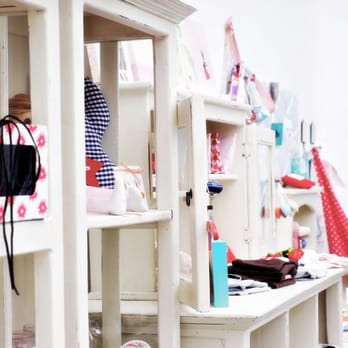 la fraise rouge - Children's Clothing Near Me - Berlin, BE