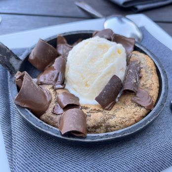 Fletcher's - Chocolate chip cookie skillet dessert - New American Near Me - Park City, Utah
