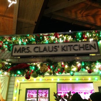 Christmas at the Zoo - Mrs. Claus' kitchen with cookie decorating! - Zoos Near Me - Indianapolis, Indiana Christmas at the Zoo - Mrs. Claus' kitchen with cookie decorating! - Zoos Near Me - Indianapolis, Indiana