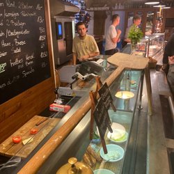 Griesbräu - Serving line