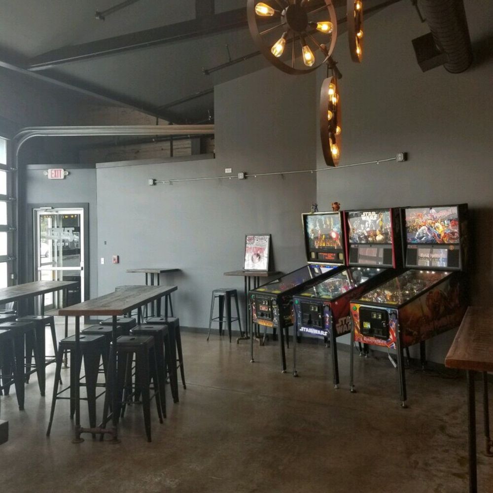Tapped - Cocktail Bars Near Me - Middletown, New York