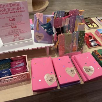 Lovestruck - Bookstores Near Me - Seattle, Washington