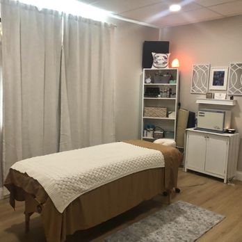 Massage Fit Life - Massage Fit Life session room. - Massage Near Me - Lakeland, Florida Massage Fit Life - Massage Fit Life session room. - Massage Near Me - Lakeland, Florida