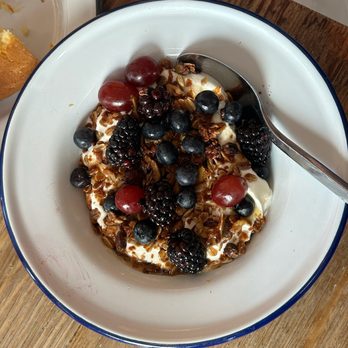 Willa Jean - Granola Bowl - Bakeries Near Me - New Orleans, Louisiana Willa Jean - Granola Bowl - Bakeries Near Me - New Orleans, Louisiana