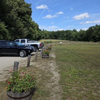 Robert Frost Farm - Dirt parking area. - Landmarks & Historical Buildings Near Me - Derry, New Hampshire Robert Frost Farm - Dirt parking area. - Landmarks & Historical Buildings Near Me - Derry, New Hampshire