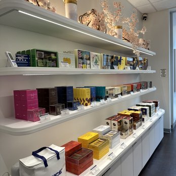 ROYCE Chocolate - A nice layout of their room temperature chocolates - Chocolatiers & Shops Near Me - Bellevue, Washington