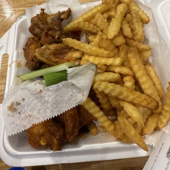 Touchdown Wings - Wing combo - Chicken Wings Near Me - St Louis, Missouri