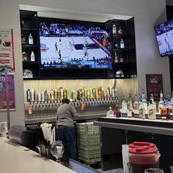 Buffalo Wild Wings - Bar