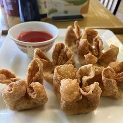 Pho Life - Crab Rangoon