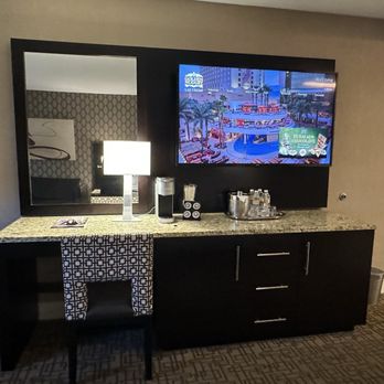 Golden Nugget - Desk and TV - Hotels Near Me - Las Vegas, Nevada