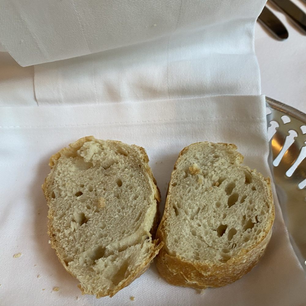 Restaurant Didi's Frieden - goid bread - woulda been better if served warm - Modern European Near Me - Zürich, ZH Restaurant Didi's Frieden - goid bread - woulda been better if served warm - Modern European Near Me - Zürich, ZH