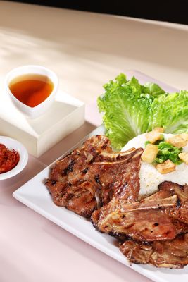 Pho Leo & Grill by null