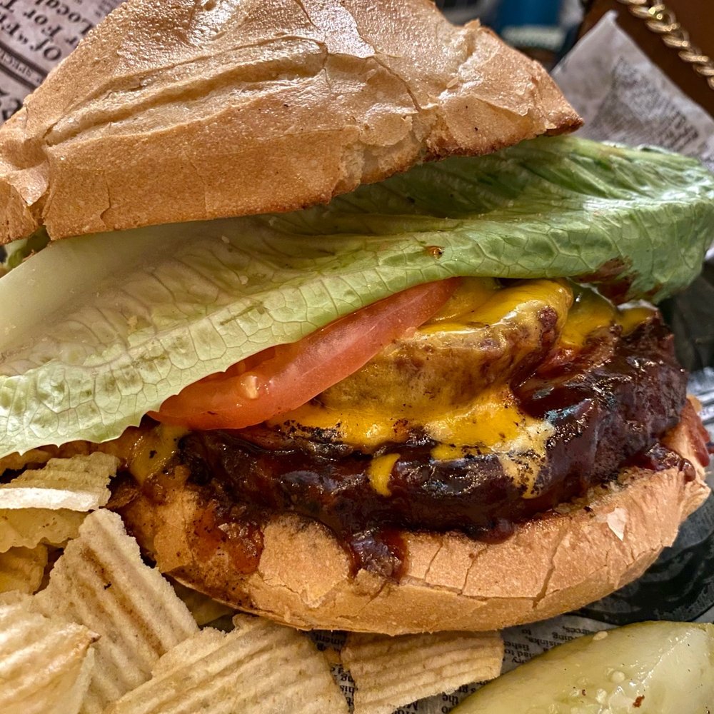 JP Dwyers Pub - Bunratty BBQ Burger - New American Near Me - North Tonawanda, New York
