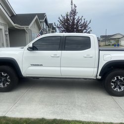 Garage Slick - Tacoma (front tint 15%)