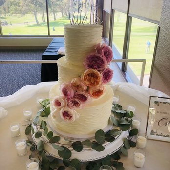 Famous Creations - Wedding cake - Bakeries Near Me - Fairfield, California