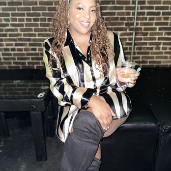 Cru - Sections - Lounges Near Me - Houston, Texas