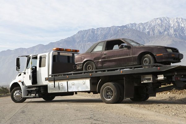 Junk Car Removal - Do you need  a junk car removed  in the  Louisville, KY area ?   Nemo Towing will remove it fast—towing for any condition. Clear your driveway the easy way. Reliable, local service you can trust. Text or call now!