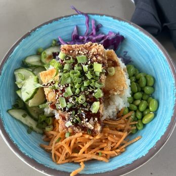 Falls Pool Bar & Grill - Veggie bowl - Resorts Near Me - Orlando, Florida