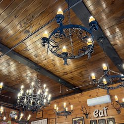 The Bistro at the Everett Hotel - Ceiling of The Bistro