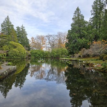 Hatley Castle - The pond in the gardens - Landmarks & Historical Buildings Near Me - Victoria, British Columbia