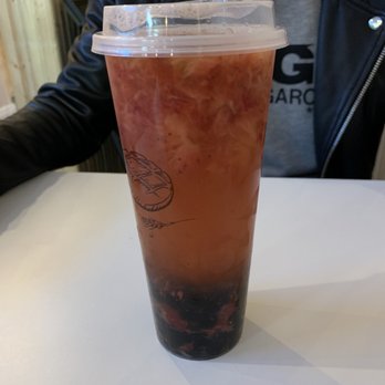 Bingo Tea - Strawberry Fruit Tea + Boba - Bubble Tea Near Me - Homer Glen, Illinois