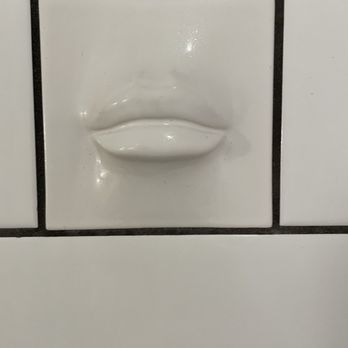 21c Museum Hotel Cincinnati - Shower art - Hotels Near Me - Cincinnati, Ohio