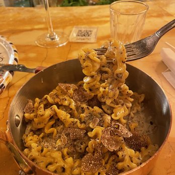 Pink Mamma - Truffle pasta - Steakhouses Near Me - Paris, 75 Pink Mamma - Truffle pasta - Steakhouses Near Me - Paris, 75