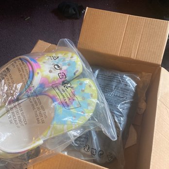 Crocs - These were bought online size 11 want to exchange for a size 10 .   I bought them online should be able to return - Shoe Stores Near Me - New York, New York