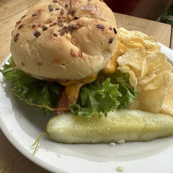 Queenie's Plus - Queenie Burger - American Near Me - Tulsa, Oklahoma