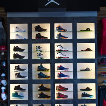 Villa - Shoe Stores Near Me - Brooklyn Park, Minnesota Villa - Shoe Stores Near Me - Brooklyn Park, Minnesota