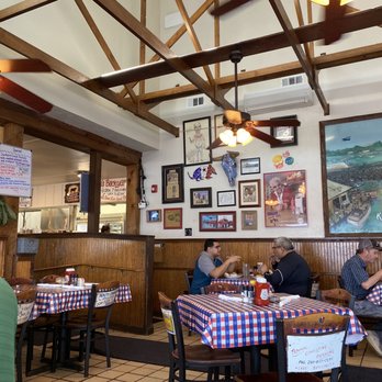 T-Bone Tom's - Inside area - Barbeque Near Me - Kemah, Texas T-Bone Tom's - Inside area - Barbeque Near Me - Kemah, Texas