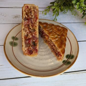 Van's Bakery - Ngũ Nhân Đặc Biệt - Bakeries Near Me - San Jose, California