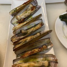 Grilled razor clams Grilled razor clams