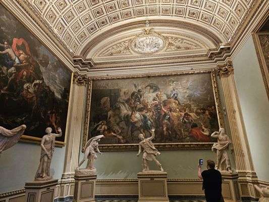 Uffizi Galleries by null