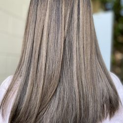 Susan King Salon - By Lee Misenar