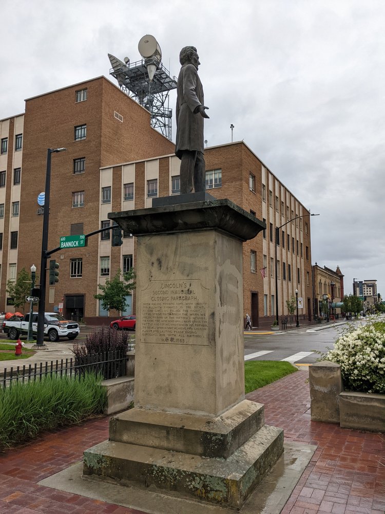 ABRAHAM LINCOLN STATUE Updated July 2024 218 N Capitol Blvd, Boise